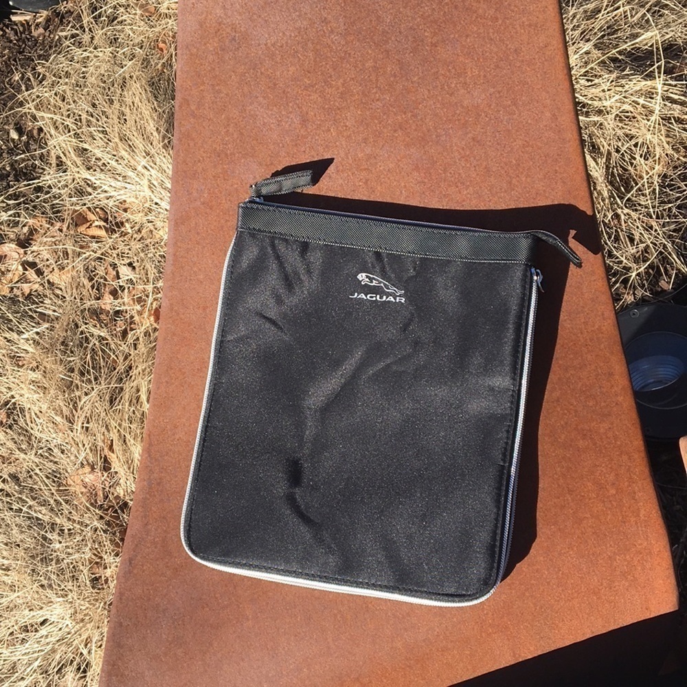 Jaguar infllight case​ - Picture 2 of 5